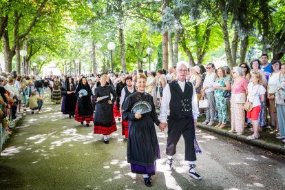 El acto se celebra antes de la tradicional bajada a las Bailas que finaliza los Sanjuanes