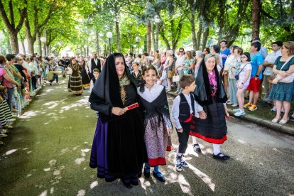 El acto se celebra antes de la tradicional bajada a las Bailas que finaliza los Sanjuanes