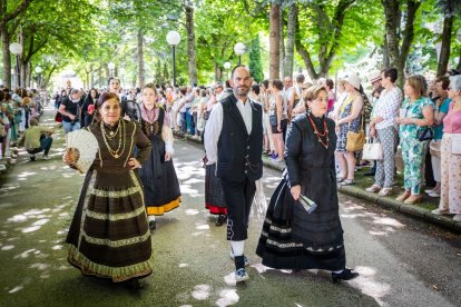 El acto se celebra antes de la tradicional bajada a las Bailas que finaliza los Sanjuanes