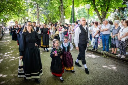 El acto se celebra antes de la tradicional bajada a las Bailas que finaliza los Sanjuanes