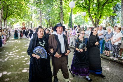 El acto se celebra antes de la tradicional bajada a las Bailas que finaliza los Sanjuanes