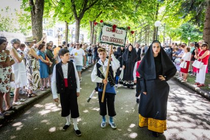 El acto se celebra antes de la tradicional bajada a las Bailas que finaliza los Sanjuanes