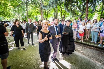 El acto se celebra antes de la tradicional bajada a las Bailas que finaliza los Sanjuanes