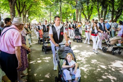 El acto se celebra antes de la tradicional bajada a las Bailas que finaliza los Sanjuanes