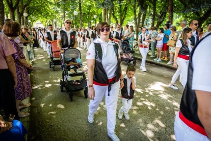 El acto se celebra antes de la tradicional bajada a las Bailas que finaliza los Sanjuanes