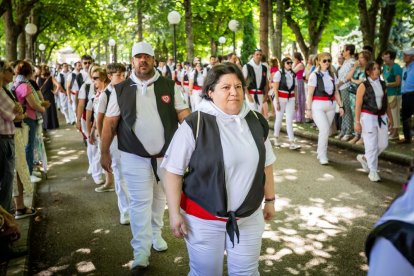 El acto se celebra antes de la tradicional bajada a las Bailas que finaliza los Sanjuanes