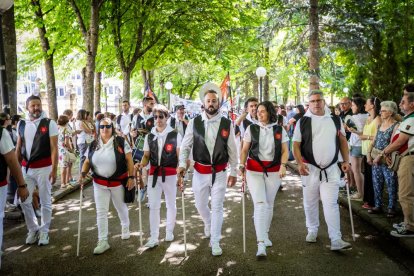 El acto se celebra antes de la tradicional bajada a las Bailas que finaliza los Sanjuanes