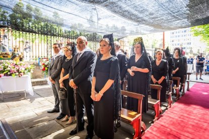 El acto se celebra antes de la tradicional bajada a las Bailas que finaliza los Sanjuanes
