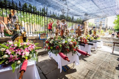 El acto se celebra antes de la tradicional bajada a las Bailas que finaliza los Sanjuanes