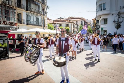 El acto se celebra antes de la tradicional bajada a las Bailas que finaliza los Sanjuanes