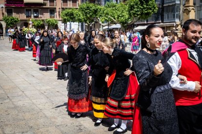 El acto se celebra antes de la tradicional bajada a las Bailas que finaliza los Sanjuanes