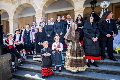 El acto se celebra antes de la tradicional bajada a las Bailas que finaliza los Sanjuanes