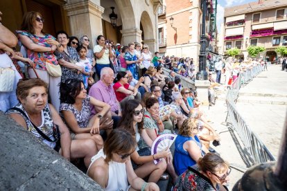El acto se celebra antes de la tradicional bajada a las Bailas que finaliza los Sanjuanes