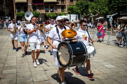 El acto se celebra antes de la tradicional bajada a las Bailas que finaliza los Sanjuanes