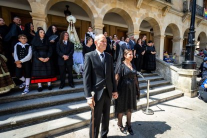 El acto se celebra antes de la tradicional bajada a las Bailas que finaliza los Sanjuanes