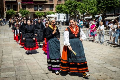 El acto se celebra antes de la tradicional bajada a las Bailas que finaliza los Sanjuanes