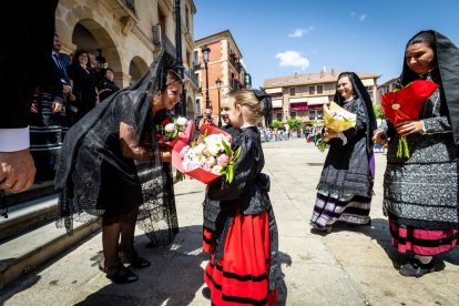 El acto se celebra antes de la tradicional bajada a las Bailas que finaliza los Sanjuanes