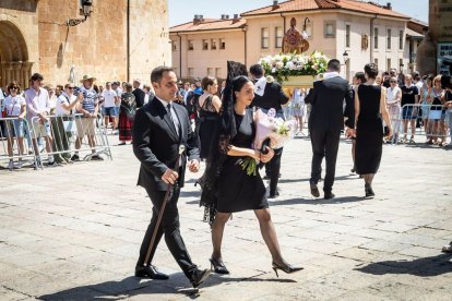 El acto se celebra antes de la tradicional bajada a las Bailas que finaliza los Sanjuanes
