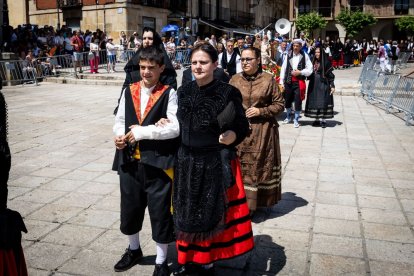 El acto se celebra antes de la tradicional bajada a las Bailas que finaliza los Sanjuanes