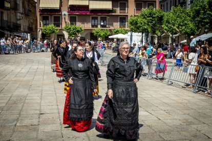 El acto se celebra antes de la tradicional bajada a las Bailas que finaliza los Sanjuanes