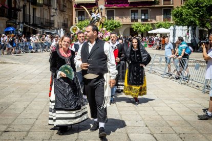 El acto se celebra antes de la tradicional bajada a las Bailas que finaliza los Sanjuanes