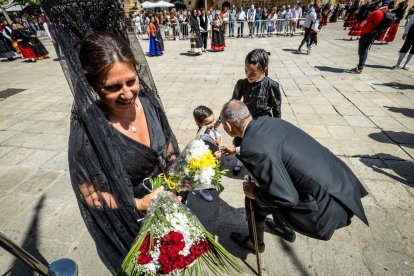 El acto se celebra antes de la tradicional bajada a las Bailas que finaliza los Sanjuanes