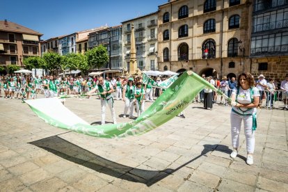 El acto se celebra antes de la tradicional bajada a las Bailas que finaliza los Sanjuanes