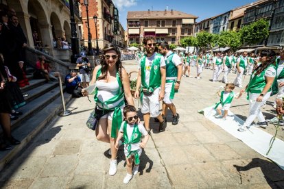 El acto se celebra antes de la tradicional bajada a las Bailas que finaliza los Sanjuanes