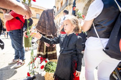 El acto se celebra antes de la tradicional bajada a las Bailas que finaliza los Sanjuanes