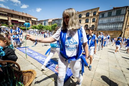 El acto se celebra antes de la tradicional bajada a las Bailas que finaliza los Sanjuanes
