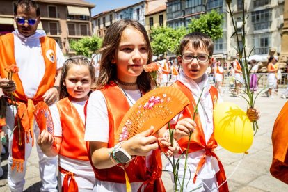 El acto se celebra antes de la tradicional bajada a las Bailas que finaliza los Sanjuanes