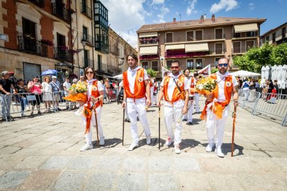 El acto se celebra antes de la tradicional bajada a las Bailas que finaliza los Sanjuanes