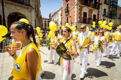 El acto se celebra antes de la tradicional bajada a las Bailas que finaliza los Sanjuanes