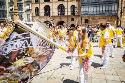 El acto se celebra antes de la tradicional bajada a las Bailas que finaliza los Sanjuanes