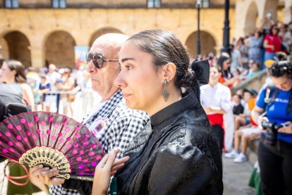 El acto se celebra antes de la tradicional bajada a las Bailas que finaliza los Sanjuanes