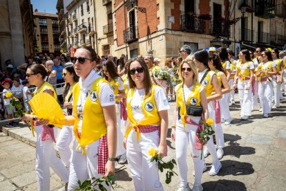 El acto se celebra antes de la tradicional bajada a las Bailas que finaliza los Sanjuanes