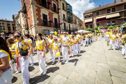 El acto se celebra antes de la tradicional bajada a las Bailas que finaliza los Sanjuanes