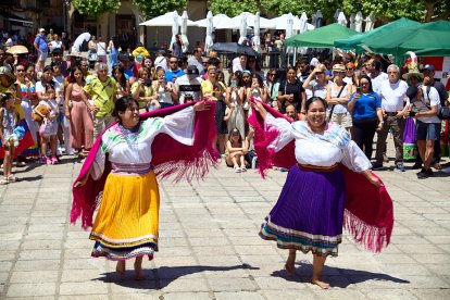 Las Jornadas Interculturales acercaron tradiciones, gastronomía y cultura de emigrantes de otros puntos del mundo al centro de Soria.