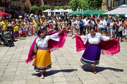 Las Jornadas Interculturales acercaron tradiciones, gastronomía y cultura de emigrantes de otros puntos del mundo al centro de Soria.