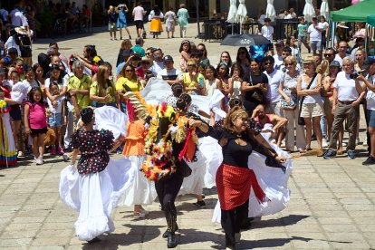 Las Jornadas Interculturales acercaron tradiciones, gastronomía y cultura de emigrantes de otros puntos del mundo al centro de Soria.