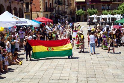 Las Jornadas Interculturales acercaron tradiciones, gastronomía y cultura de emigrantes de otros puntos del mundo al centro de Soria.