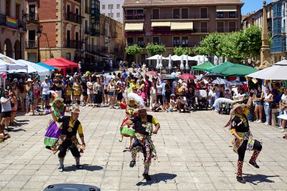 Las Jornadas Interculturales acercaron tradiciones, gastronomía y cultura de emigrantes de otros puntos del mundo al centro de Soria.