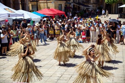 Las Jornadas Interculturales acercaron tradiciones, gastronomía y cultura de emigrantes de otros puntos del mundo al centro de Soria.