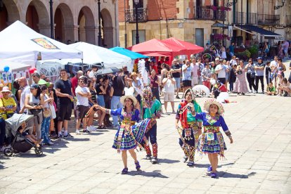 Las Jornadas Interculturales acercaron tradiciones, gastronomía y cultura de emigrantes de otros puntos del mundo al centro de Soria.