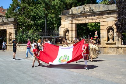 Las Jornadas Interculturales acercaron tradiciones, gastronomía y cultura de emigrantes de otros puntos del mundo al centro de Soria.