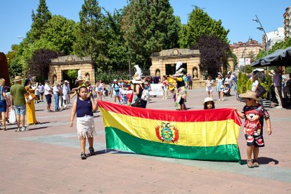 Las Jornadas Interculturales acercaron tradiciones, gastronomía y cultura de emigrantes de otros puntos del mundo al centro de Soria.