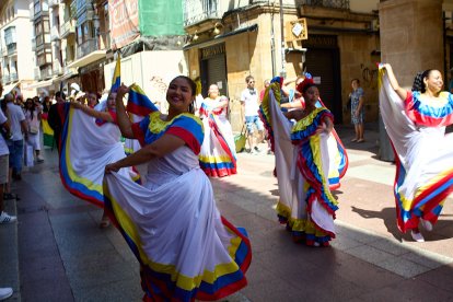 Las Jornadas Interculturales acercaron tradiciones, gastronomía y cultura de emigrantes de otros puntos del mundo al centro de Soria.