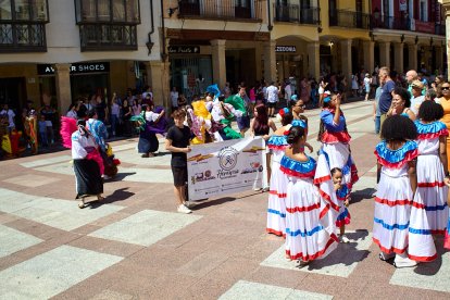Las Jornadas Interculturales acercaron tradiciones, gastronomía y cultura de emigrantes de otros puntos del mundo al centro de Soria.