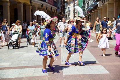 Las Jornadas Interculturales acercaron tradiciones, gastronomía y cultura de emigrantes de otros puntos del mundo al centro de Soria.