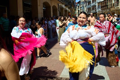 Las Jornadas Interculturales acercaron tradiciones, gastronomía y cultura de emigrantes de otros puntos del mundo al centro de Soria.